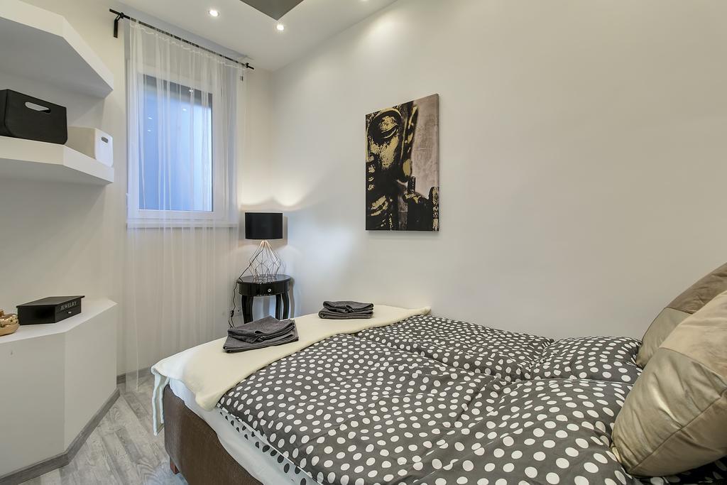 Tamara Apartment บูดาเปสต์ ภายนอก รูปภาพ
