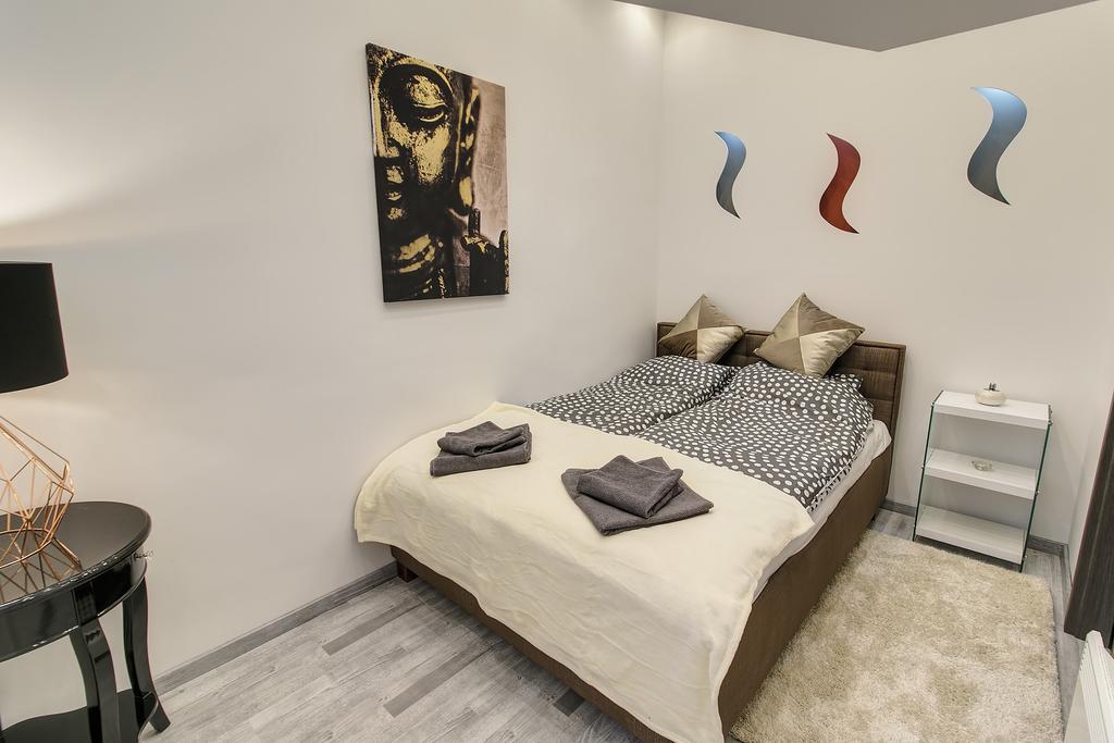 Tamara Apartment บูดาเปสต์ ภายนอก รูปภาพ